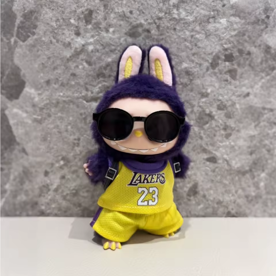 Outfit Lakers x The Monsters